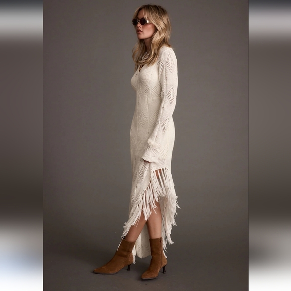 White Asymmetrical Knit Long Sleeve Maxi Dress - Picture 6 of 6